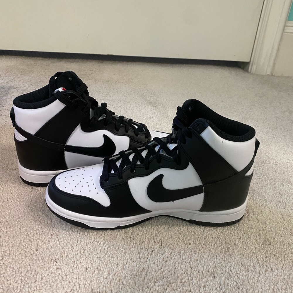 BRAND NEW Nike Dunk High Sneakers Size 6.5 in Black